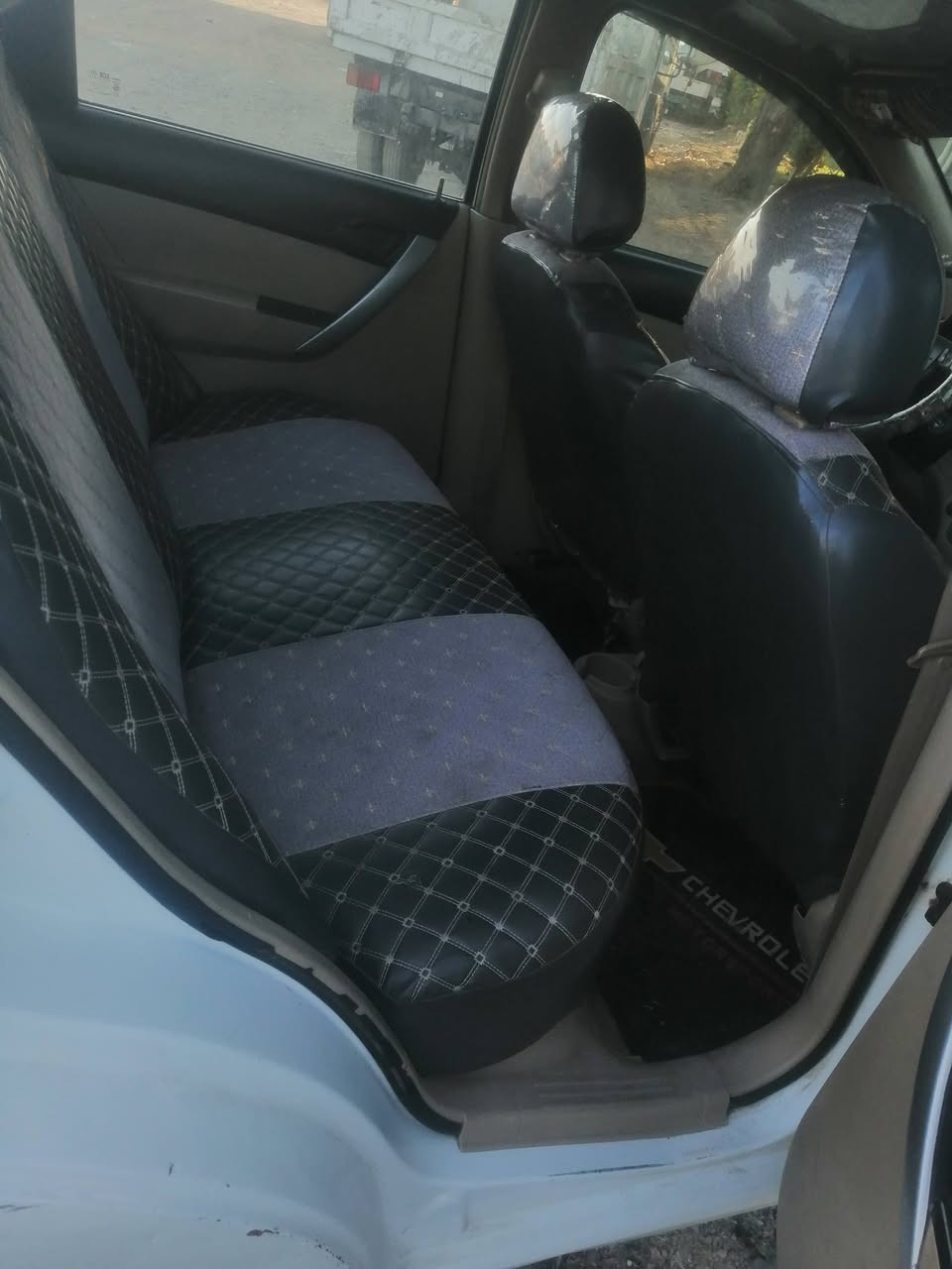 افيو 2011خليجي  السعر 65 بيه مجال الاتصال ***********
