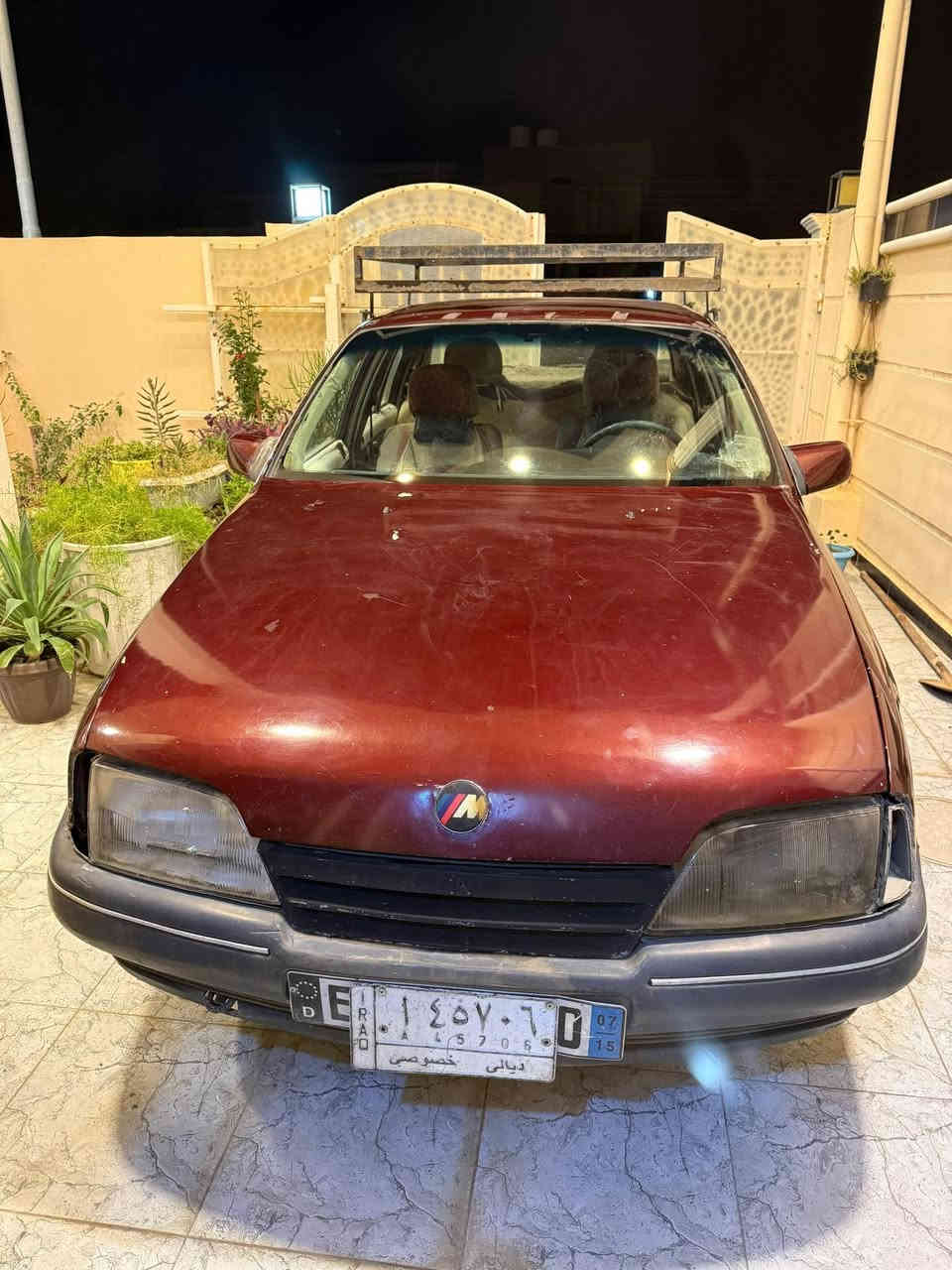 صالون اوبل اوميكا ١٩٨٩ 
رقم ديالى وبسمي تحويل ثاني يوم
لون احمر عنابي 
محرك 2000 
تايرات وباتري جدد 
بيهة طخه بلباب الخلفي موضحه بلصور 
يحتاج كهربائيات شكم شغلة 
وجامة السايق مكسورة 
ولباقي موضح بصور
المكان ديالى _ المقدادية
سعر 28 وبيهة مجال
***********
