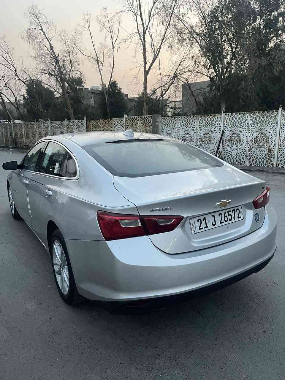 السلام عليكم
ماليبو 2017 
السياره كليين بدون حادث 
فقط بارد بالجاملغ الخلفي 
محرك 1.5 تيربو 
السياره نقصها دعاميه فقط 
السعر 95$ وبي مجال حك جيتك 
مكان السياره بغداد الامين
***********
