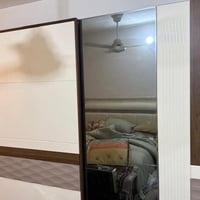 غرفة تركية • نظيفة • بيها مجال