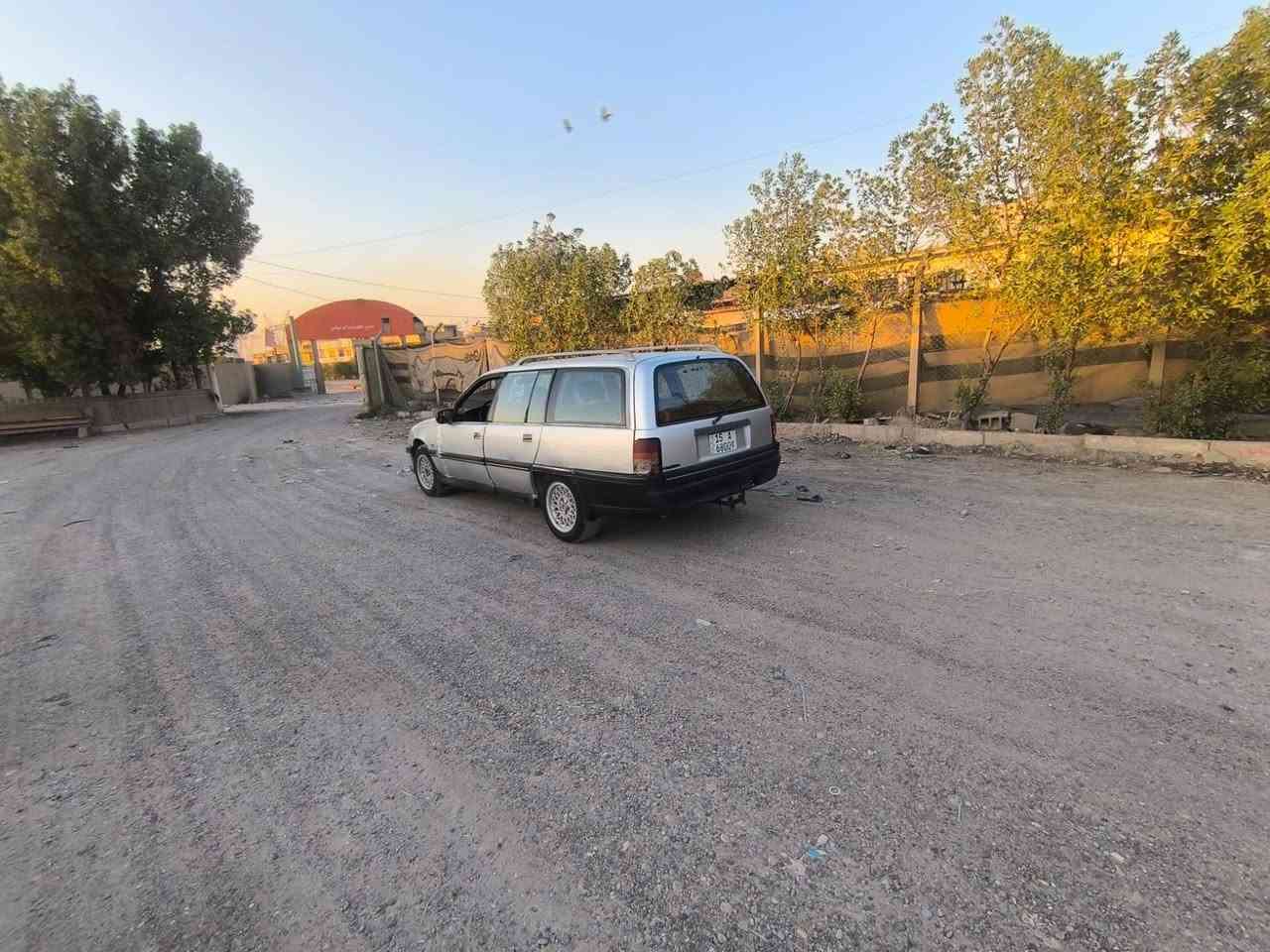 للبيع اوبل اوميكا ستيشن رقم انبار نكليزي سنويه لغاية 29 هزه جديده سعر 28 موبايل *********** مكاني بغداد سياره محرك وكير اوتو ماتيك لاظربه ولا تبديل تخم تاير كهربائيات كلها شغاله دواخل نظيفه حداده خلفي امامي نظيفه شواصي نظيفه بغداد, العراق
