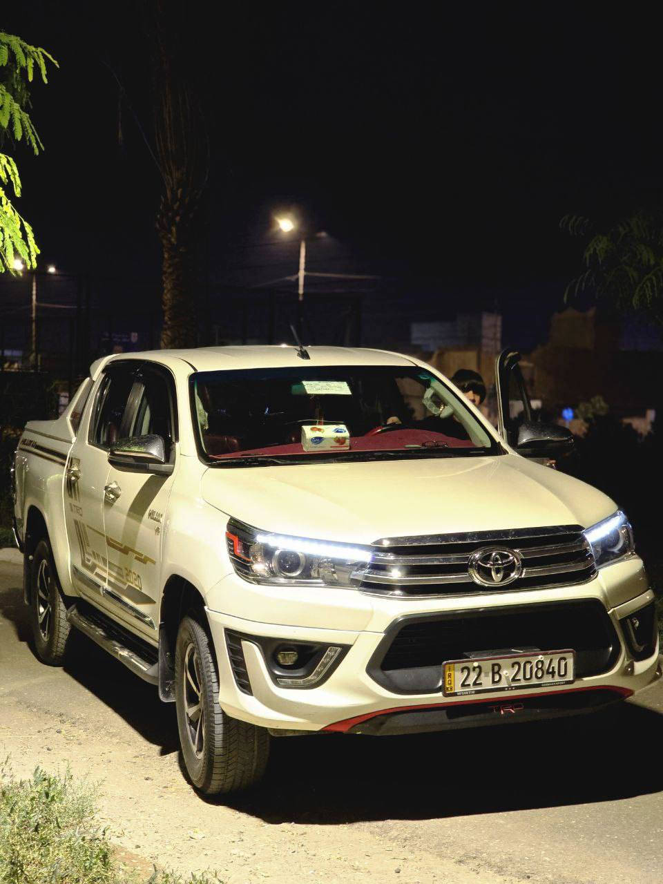 سلام عليكم
هايلوكس 2020
محرك نضيف 4000
 V6 بصمه
 السياره غنيه عن التعريف
مكان السياره نجف 
ضربتها موجوده بل سونار 
سعر السياره بلاش 
$260
للستفسار ***********
