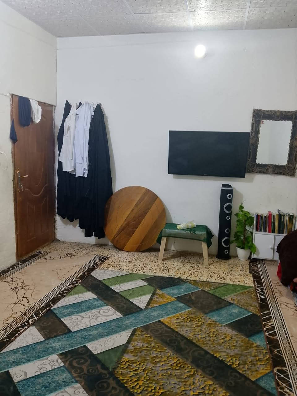 بيت للبيع مساحه 100 متر طابو صرف
حي ميسان قطاع 22 مجاور شارع بوريات 
غرفه وصاله ومطبخ وستقبال 
وصحيات داخليه وخارجيه ومكشوفات 
وفوك غرفه 
ساكن بيه مؤجر 300 الف
سعر البيع 95 مليون 

للاستفسار مكتب الخالدي للعقار
موقع المكتب حي ميسان شارع كيات قبل تقاطع شارع بوريات 
او الاتصال على الرقم التالي
***********
***********
***********
