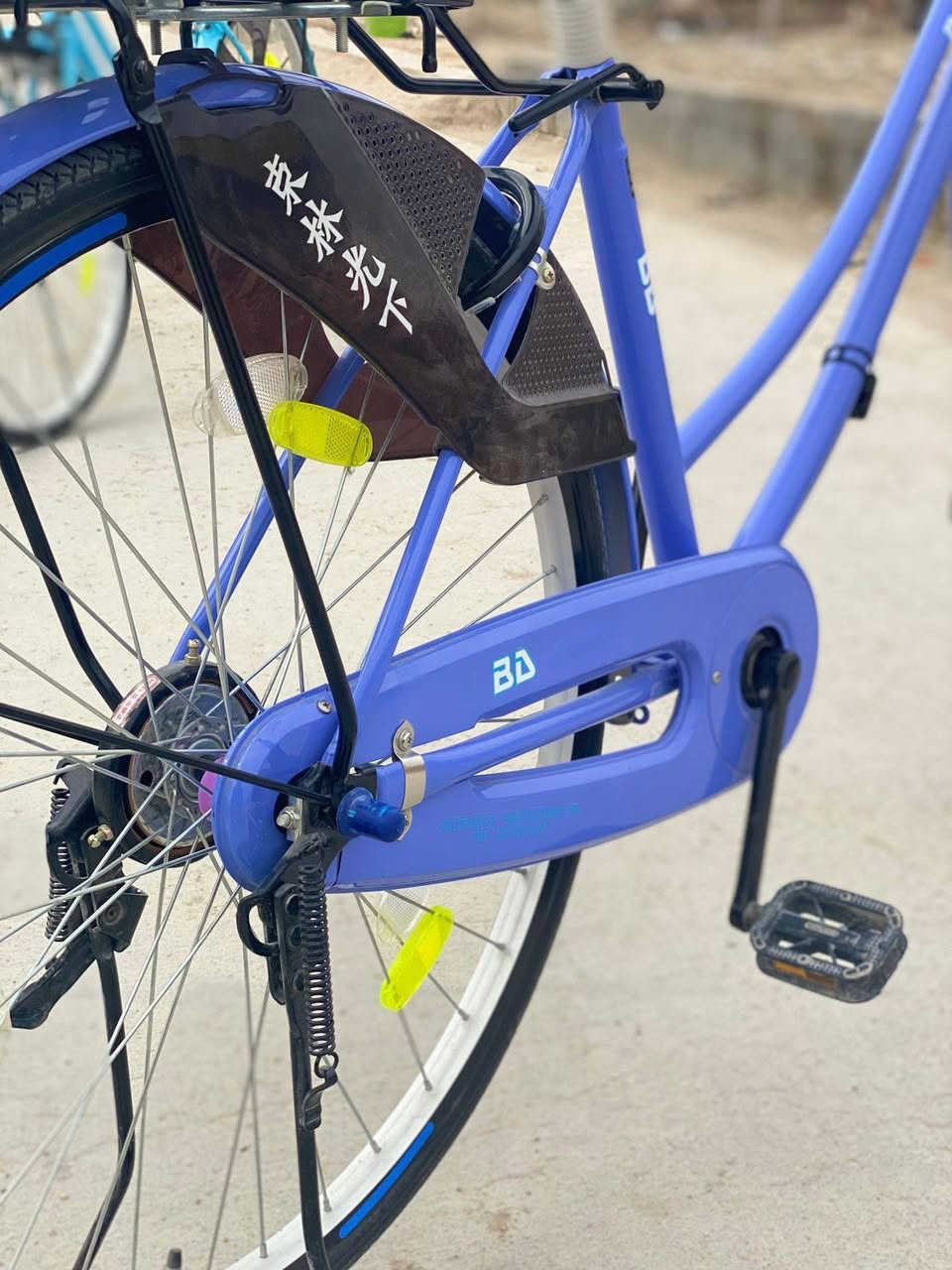 بايسكل بيدي بنفسجي فاتح مديل 2022 للبيع اب 150 وبي مجال
لرقم 0788 563 9412
