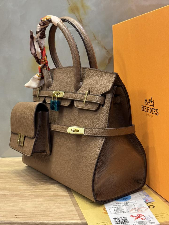 هلو بنوتات وفرنالكم جنط كلش حلوه وخامتها تخبل ماستر كوالتي تناسب مختلف ستايلاتكم وبسعر ولا أروع للطلب التواصل عبر الخاص يوجد توصيل إلى كافة المحافظات


**إذا كنت صاحب هذا الإعلان وتريد حذفه لأي سبب، رجاءا أرسل رسالة إلى الدعم الفني**