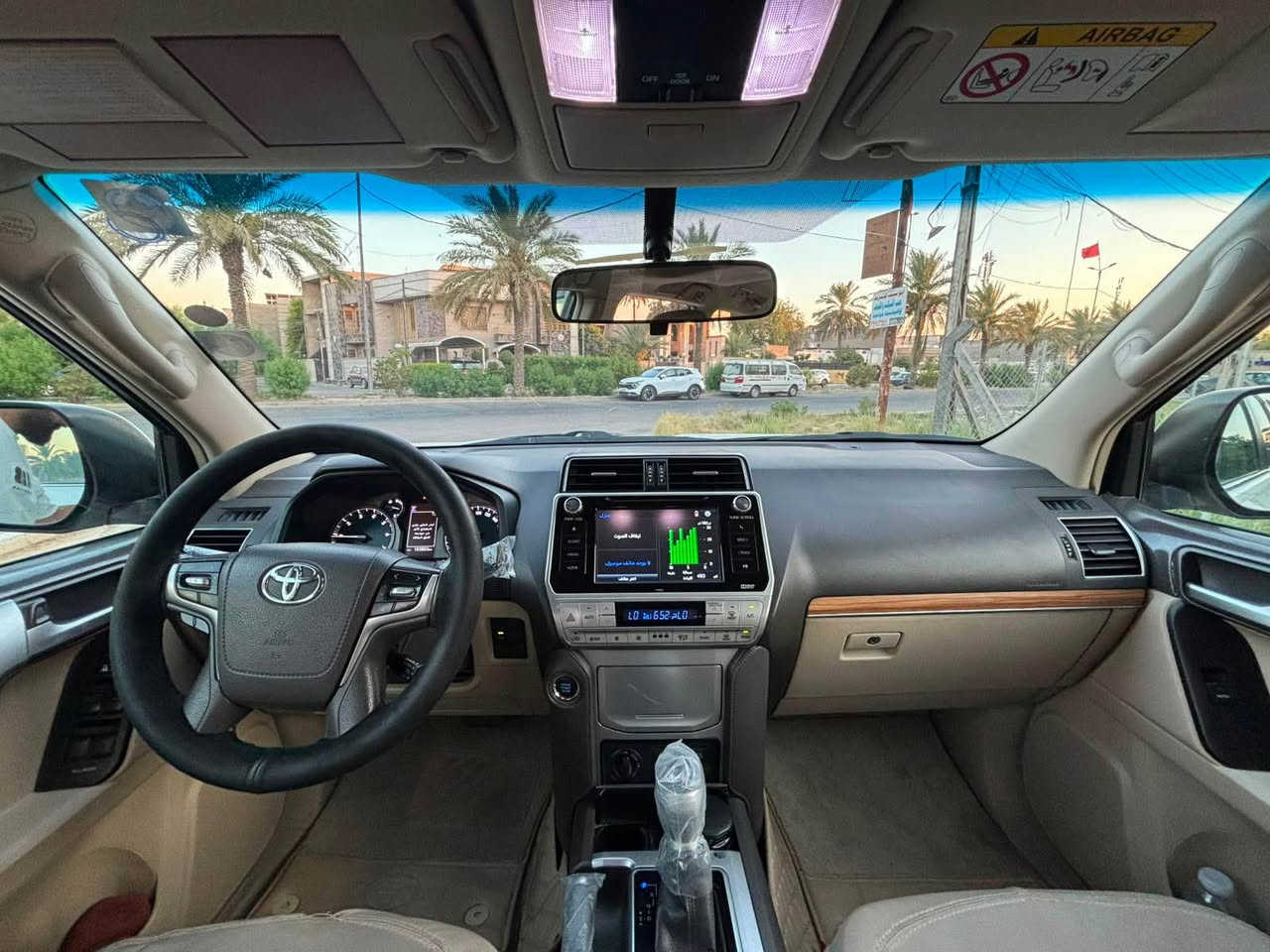 برادو 2020 vx كاميرا وحدة ماشية 104 ألف 
شركه ساز 

سعر 38500 الف دولار  3دفاتر و80 
مكان السياره سيديه 
*********** بغداد, العراق
