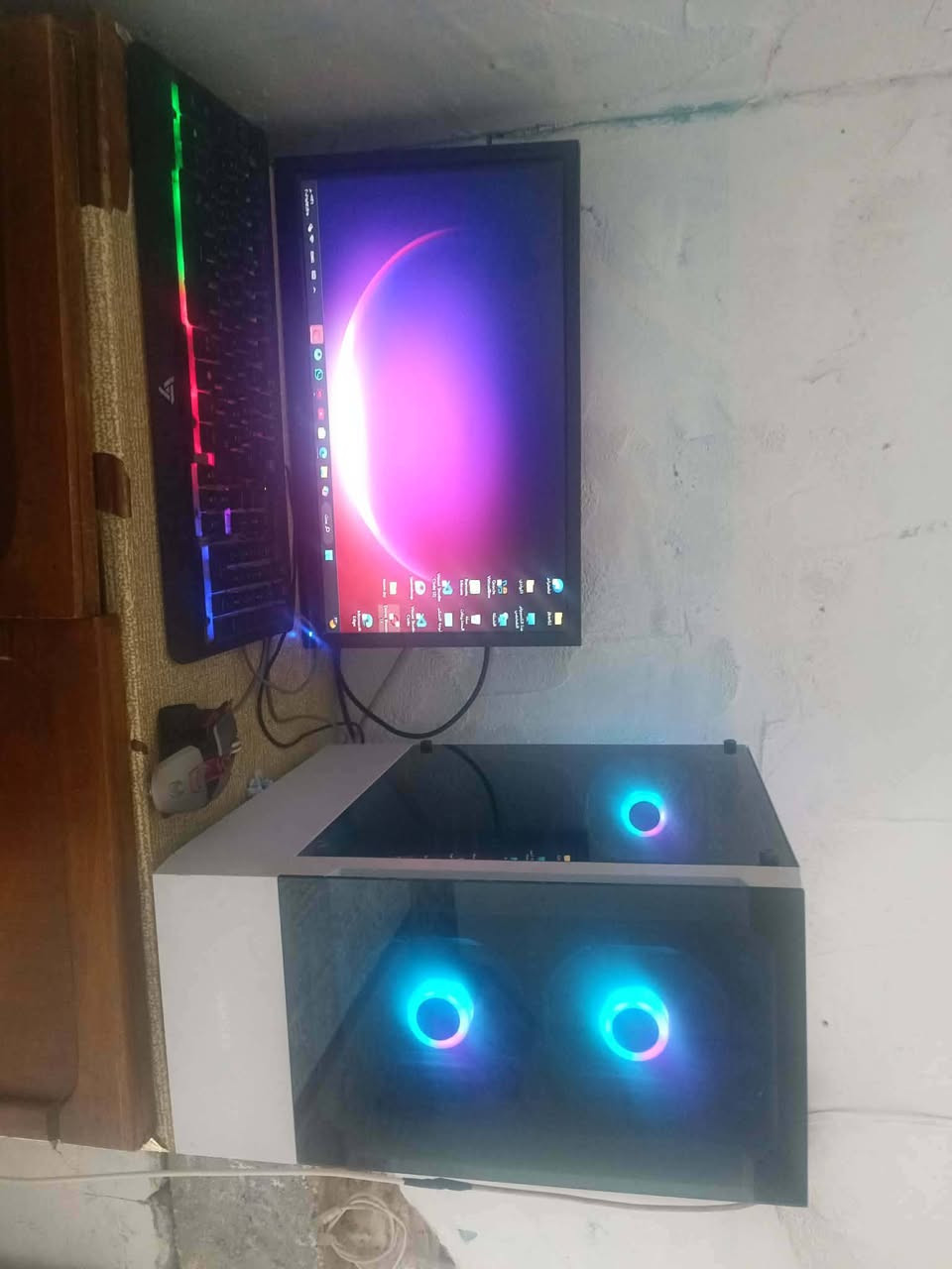 السلام عليكم
حاسبة للبيع مواصفات 
جيل السادس
كيس گيمنگ
كيبورد اصلي 
ماوس گيمنگ 
شاشة فول اچ دي 
ذاكرة 256 ssd
معالج 2G
ذاكرة عشوائية 6
 بيع ومراوس


**إذا كنت صاحب هذا الإعلان وتريد حذفه لأي سبب، رجاءا أرسل رسالة إلى الدعم الفني**