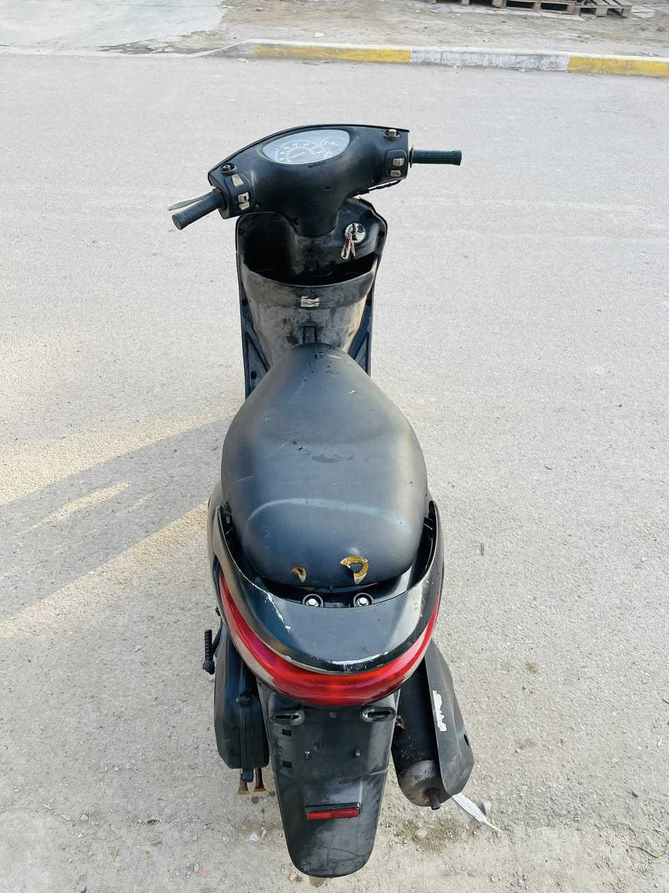 سلام عليكم 
دراجه بريز 
اي نقص ما بيه فقط ستان صفح 
كفاله عامه 
مكينه كفاله عامه شلعه معدل شرط
عنوان حي اور 
سعر 800 ✅وبيه مجال بسيط 
صار شهر ونص نازله من رمبه ❌✅
***********
