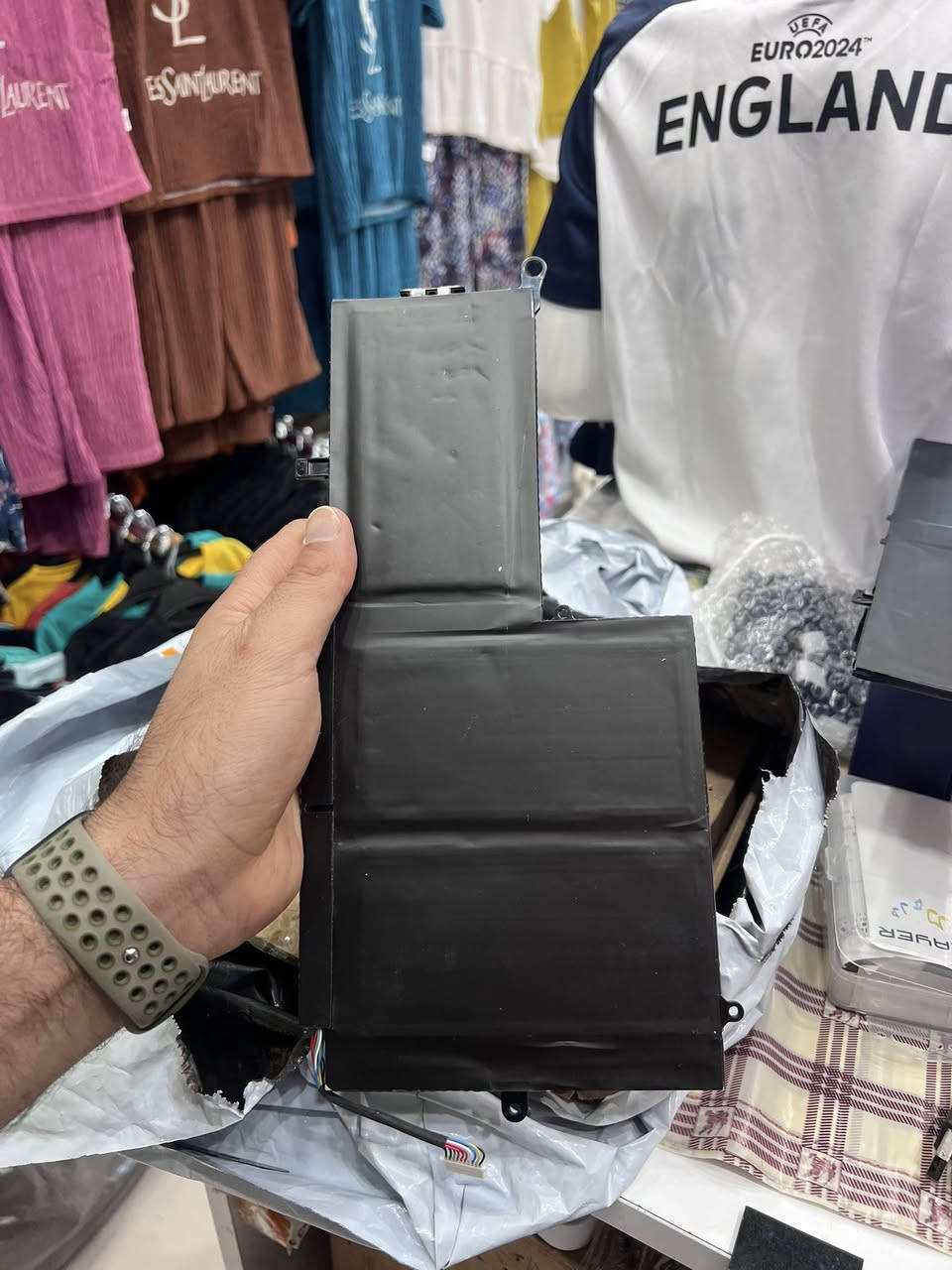 ياالله اخوان متوفر  بطاريات مال لابتوب  جديد ٤ قطعه ب ٢٠ الف   شلع   توصيل ٦ الف


**إذا كنت صاحب هذا الإعلان وتريد حذفه لأي سبب، رجاءا أرسل رسالة إلى الدعم الفني**