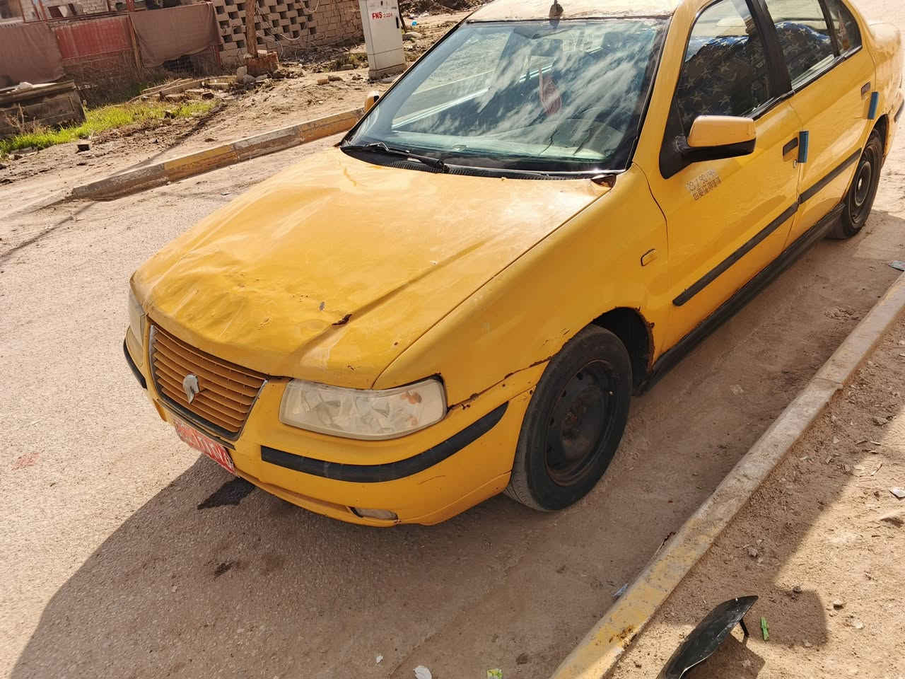 سلام عليكم سمند موديل 11 رقم بغداد احمر سنويه عظم عاج ماندل راعيها اتعد سرقه وعشاير مكينه بيها خيط بخار حداديه باتري تخم  تاير كهربايت كلها شغال السياره مكان السياره الناصريه المركز لبيع ومراوس بكيه عبريه السعر 12 ورقه وبيها مجال ***********
