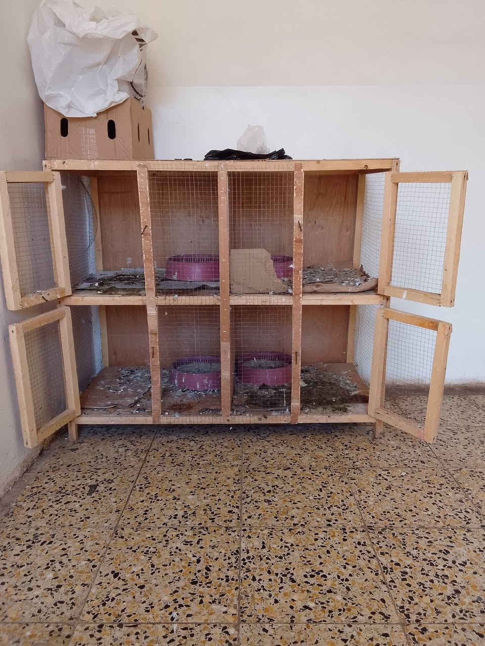 السلام عليكم
خانه أم اربعه اريدها ب ٢٥ وياها حاظنات اربعه 
مكاني بالفلاحيه


**إذا كنت صاحب هذا الإعلان وتريد حذفه لأي سبب، رجاءا أرسل رسالة إلى الدعم الفني**