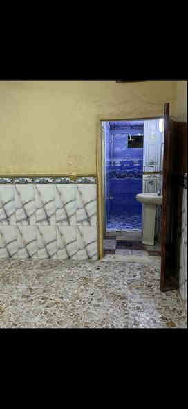 السلام عليكم
بيت للبيع زراعي في منطقة الإكتشافات حي الزهراء بيت مساحه 65 متر

بيت كامل مكمل

حمام داخلي

تواليت خارجي

غرفه نوم

ترك صغير

وستقبلل كبيره

خدمات المنطقه ماء كهرباء متواجده 24 ساعه

أول فرع على الشارع

السعر 32 مليون 

الرقم ***********
