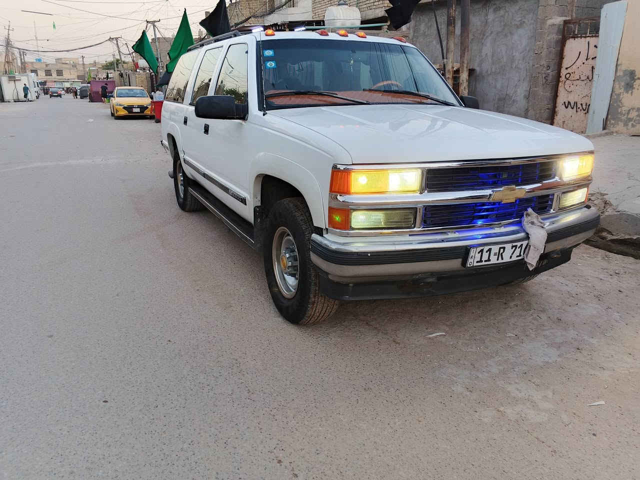 السلام عليكم سياره جمسي فحل موديل 97 بغداد خصوصي مشروع وطني مكينه ٥٣٠٠ كير ٧٠٠ تحويره جديده حاويه ما ٢٠٠٦ السعر ٦٠ ورقة وبيه مجال  العنوان بغداد  الاتصال على الرقم ***********
