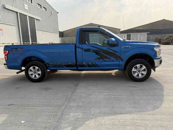 فورد f150  موديل 2020تك قماره لون مميز رقم اربيل باسمي تحويل ثاني يوم ماشيه 79الف كيلو مو ميل جاملغ امامي يمنه صبغ فقط بدون داخل بدون ايرباك بيها بارد بالباب الامامي اليمنه صدر امامي خلفي جديد دسكات امامي خلفي جديد تخم تاير برجستون ادامه كامله بلكات نوزلات فيتبم اصلي وكاله دبه كامله تجي محرك 3.3تنفس طبيعي يعني بانزين عادي محسن تمشي رقم الشاصي بالمنشور السياره في بغداد شارع فلسطين الاتصال ب*********** السعر 160وبي مجال
