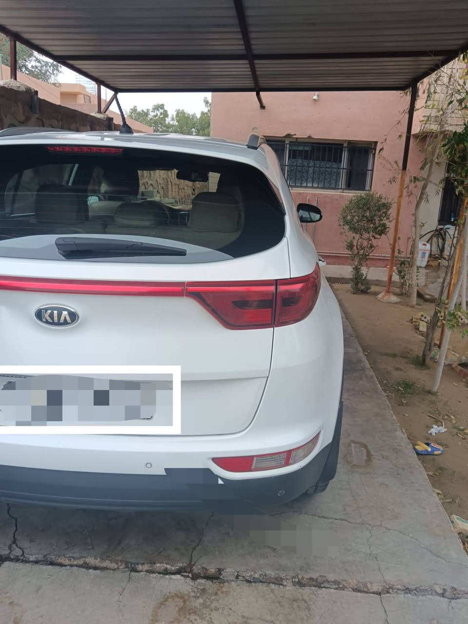 السلام عليكم .   سبورتج خليجي وكالة شركة العراقية الدولية رقم بغداد الجديد اخذتها صفر من الشركة وع ايدي ماشية 118 الف مكفولة من الحادث والصبغ والشخوط والرصعات فقط بيها رصعة بالجنطة وماصلحتها السعر  182 ورقة ،مكان السيارة الانبار - الرمادي ....للاتصال ***********.
