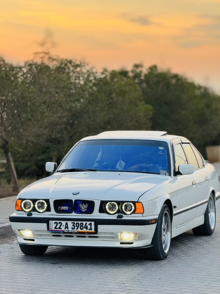 سڵاو و ڕێز بۆ هەموو لایەک
بیئێم 525 IA بۆ فرۆشتن 
 مودێل 1991
سەنەوی و ژینگەو ڕێگەو بانی تازەیە بەیانی بیکە بەناوتۆ 
گێڕ تۆماتیک
 سڵایت 
 چوار جام کارەبا  
 کوشن جڵد 
 ناو سپی  
 گێچ ئەڵقە 
 تەبرید   
 چوار تایەو ویلی M5 ی لەژێرە لۆکک 
قوفڵ مەرکەزی و تاقم لایتی زینۆنی خەت 100$ لەسەرە  
 بەس چوار پەنجە زیاتر نا لێدراوی هەیە هەر پێوەی دیارنیە
دوو چەمەلەقی پێشەوەی بۆیاخە بۆنیدی بۆ گۆڕاوە بە پان 
زۆر شتی ترر.لە پێنجوێنم بۆ زانیاری زیاتر ***********               هەمو شتێکی لەسەرە ڤایبەر واتساپ ... 
ئەدمینی گووڵ‌❤
