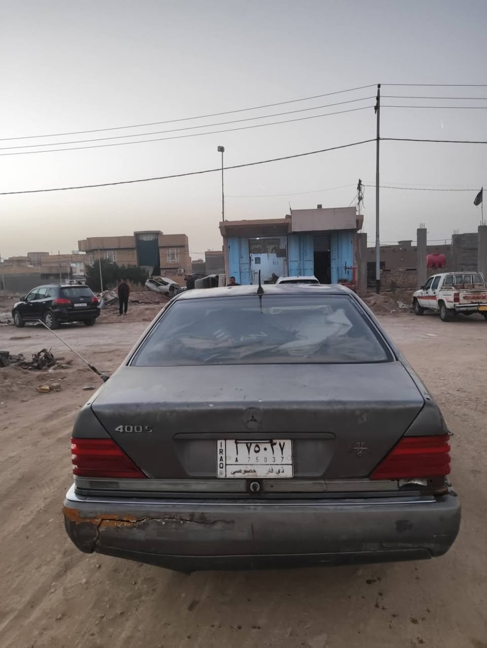 السلام عليكم 
مارسدس 1991
رقمه ذي قار مشروع وطني تحويل مباشر
تخم تاير  حداديه مكينه كير 
العنوان ذي قار قضاء الفجر 
غير متواجد ع النت 
الاتصال ***********
