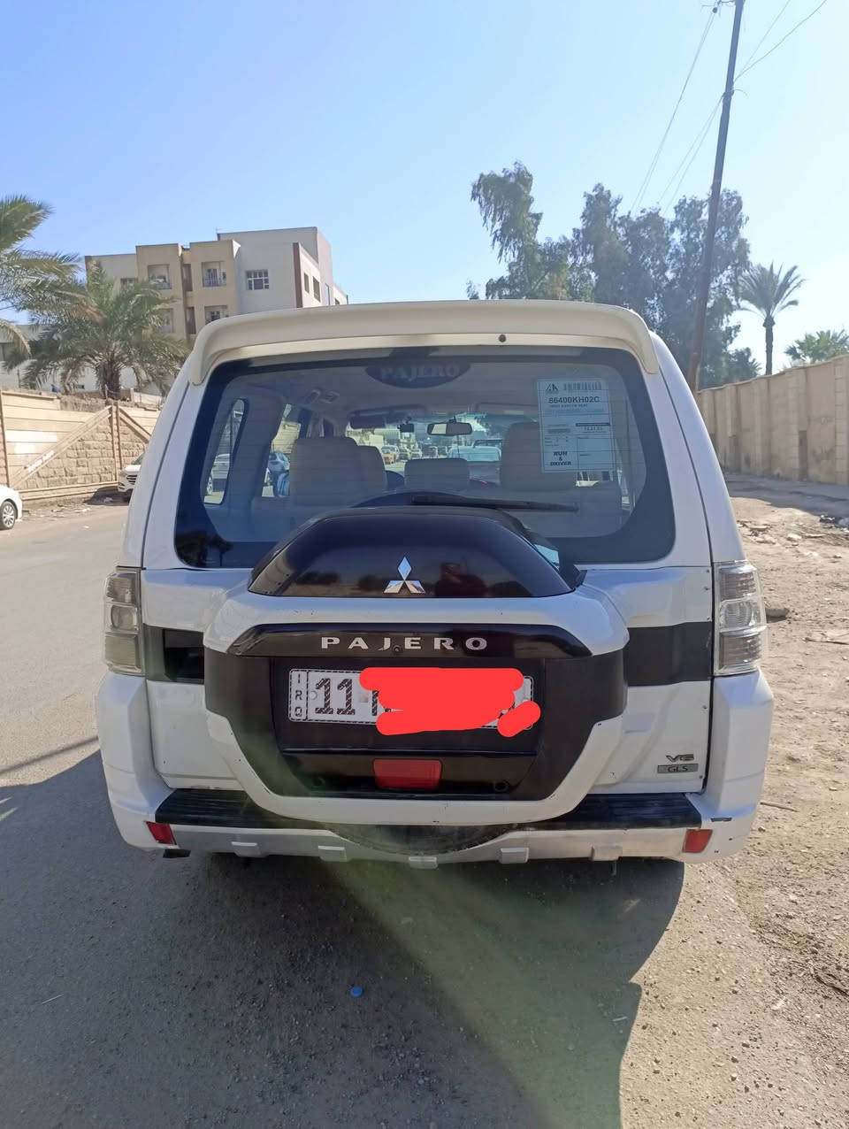 باجيرو موديل 2008 كامله من كلشي .. بيها قطعتين صبغ الباب الخلفي ورة السايق والجاملق الخلفي.. موضح بالصور، شراي يتصل ويجي و 100 هلا 
السعر 117 
استفسار ***********
