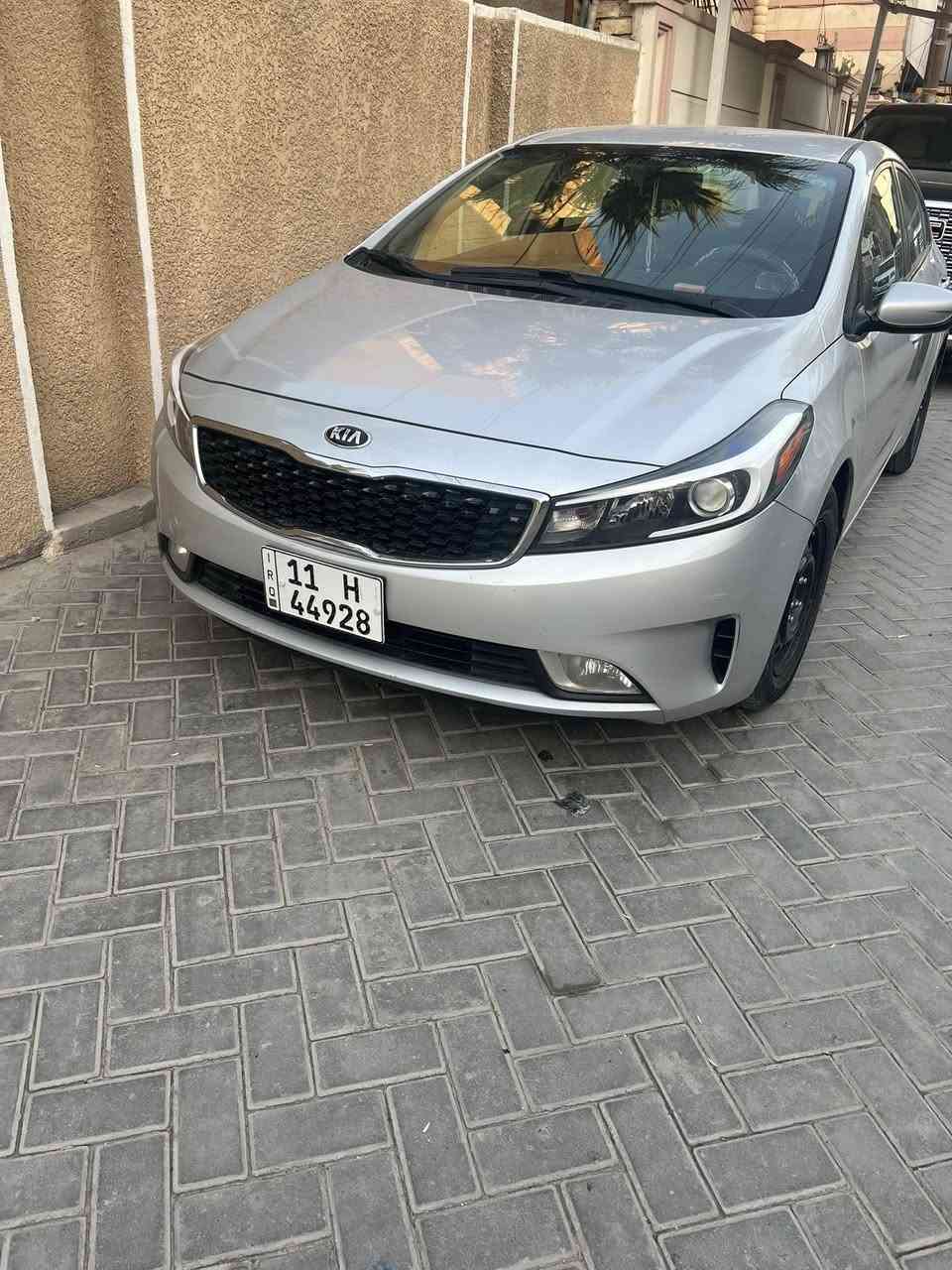 السلام عليكم شپـ👬ـأأب فورتي موديل 17 كلين تايتل بدون حادث وصبغ جاهزه السياره خير من ﺂللۨـِـۘهہ وارد امريكي السعر 128 وبيهة مجال بصيط مكاني بغداد جديده ***********

