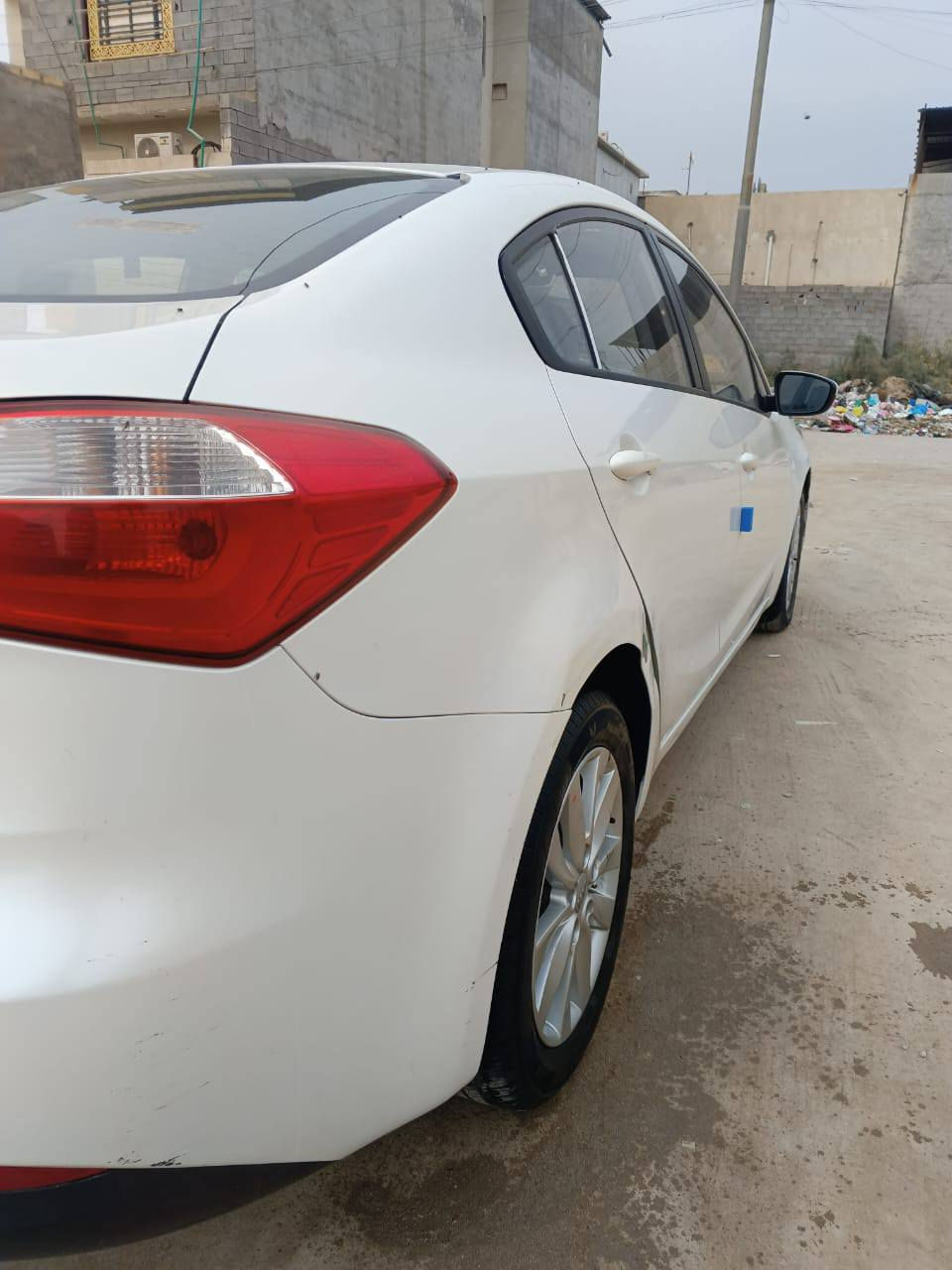 السلام عليكم كيا سيراتو ١٤ خليجي مكفولة عدى مكانات بارد السعر ١٢٠ وبيها مجال
مكاني البصرة شط العرب الجزيرة 
رقم تلفون ***********
