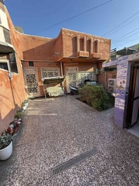 بيت للبيع العنوان البياع شارع المضخه الثاني مساحه 192م حلو ونضيف متكون...