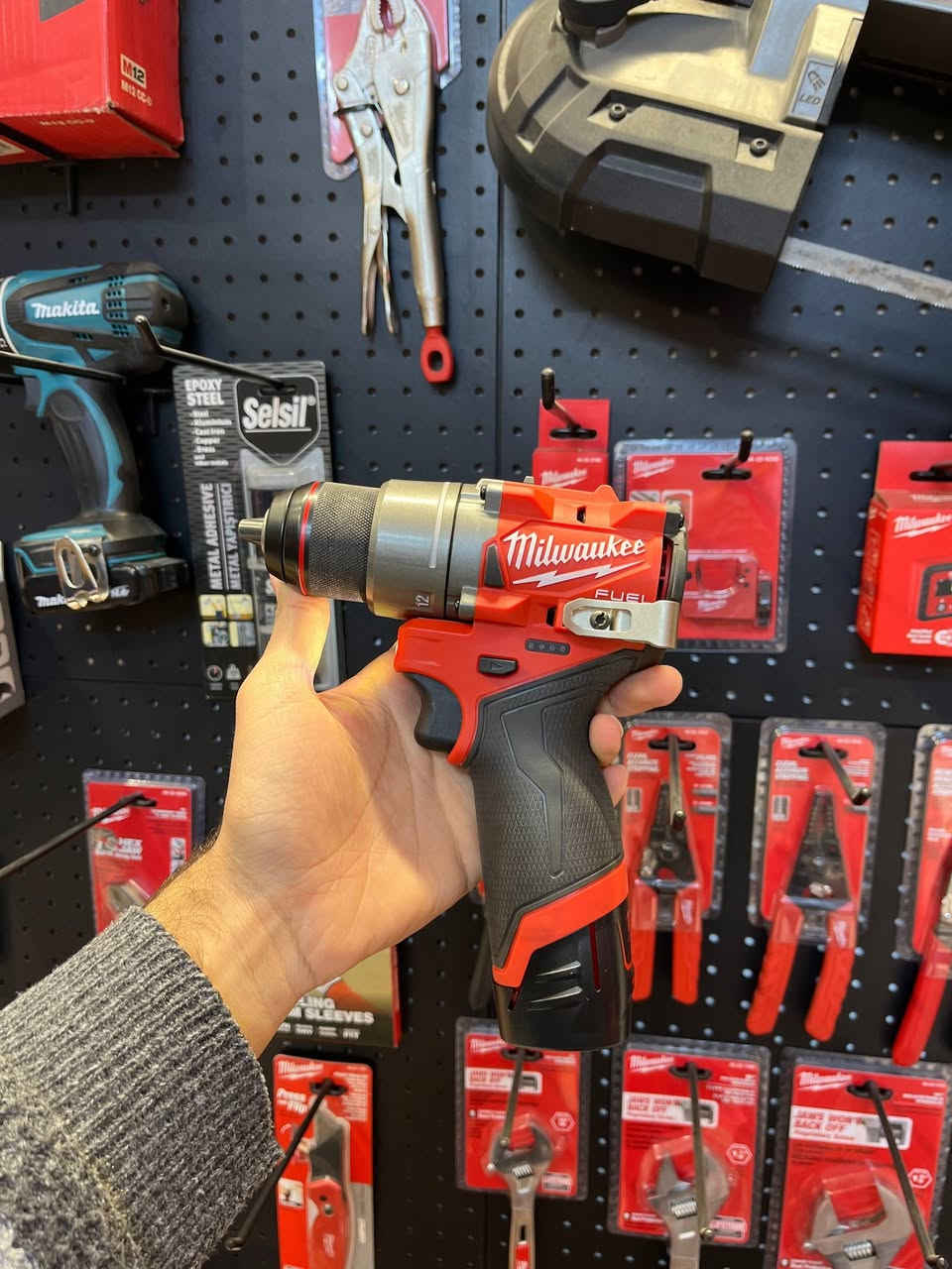 أجهزة مستخدمة… بس نظافتها 99% ✨
موجودة الآن في معرض أسعد شروكي
جودة مضمونة، فحص وتجربة
📍 بغداد جميلة – شارع خير الله
🚚 توصيل لكل المحافظات
📞 ***********
