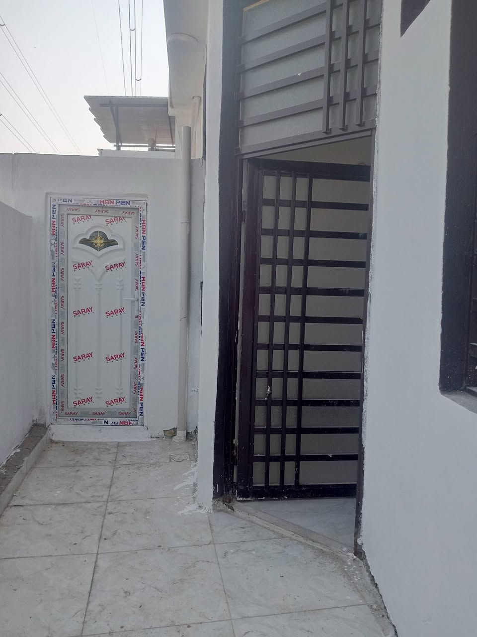 بيت للبيع 120متر السعر 38وبي مجال النجف مقابل ملحق قريت الغدير ***********
