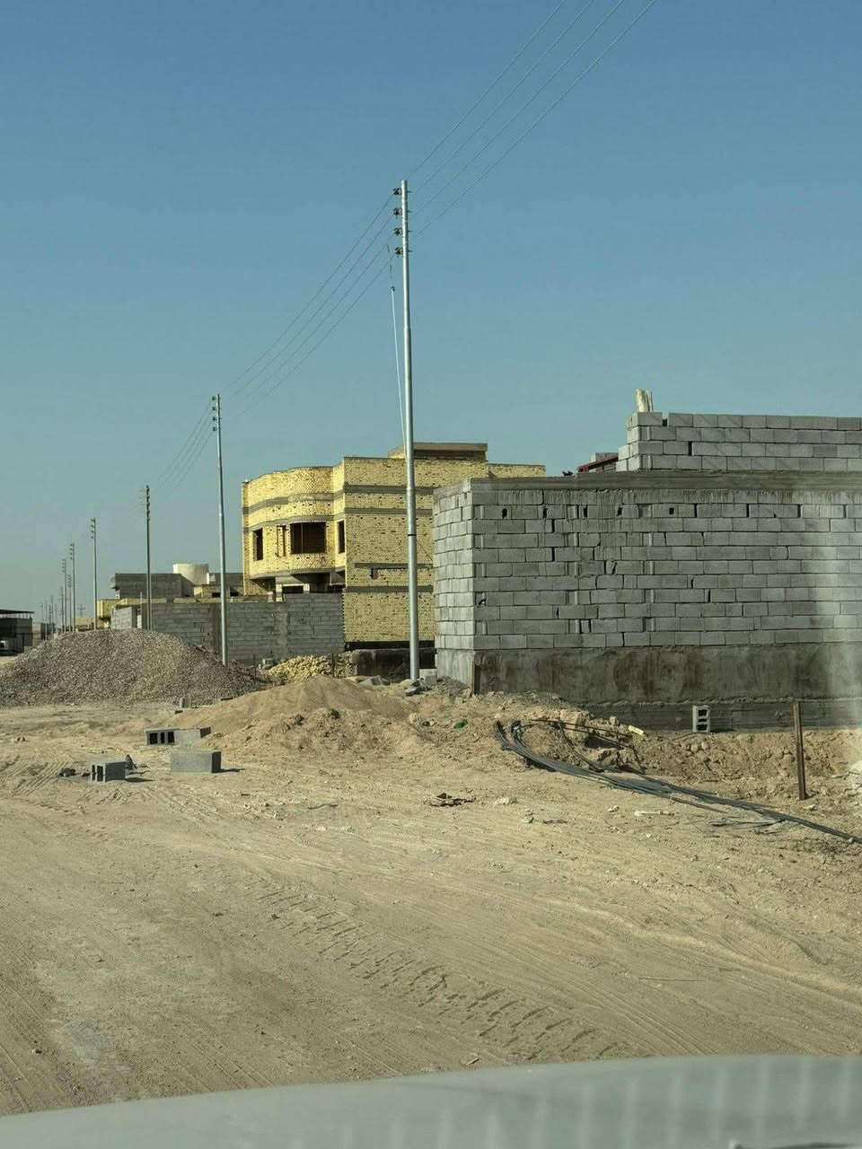 سلام عليكم قطع اراضي تنومه صلحيه لبيع قصاد كاش١٠٠ متر ١٠ملاين ٢٠٠متر سعره ٢٠مليون اذا قصاد ٢٤ يندفع نص مبلغ بشهر ٥٠٠ طابو زراعي اسم عراقي استفسار ***********
