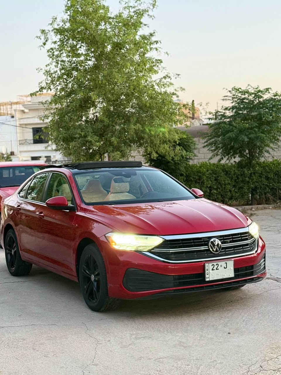 jetta 2022 se 

56,000 km 

دوو دەرگا لای سەکنی هەیە 
پەرەشوت بەس شانەکان تەقیە  
*********** أربيل, العراق
