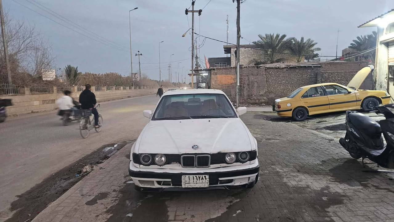 بي ام مكينه كير اوتوماتيك ياباني ففتي نظيفات كهربائيات شغاله سياره وين ما يعجبك روح  بيه رقم مشنى ألماني تحويل اصوليه مكان ديوانية قضاء شاميه بيع مستعجل سعر ٢٥. موبايل ***********
