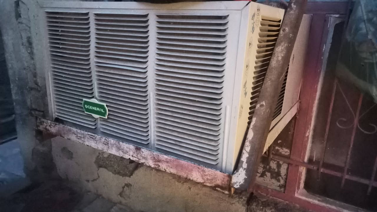 للبيع شغال بس مصلح
بطل مو كمبريسر


**إذا كنت صاحب هذا الإعلان وتريد حذفه لأي سبب، رجاءا أرسل رسالة إلى الدعم الفني**