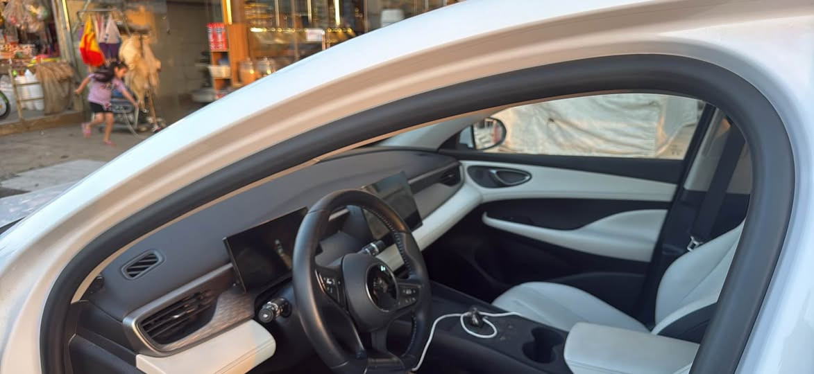 سيل 05 
موديل 2025
ماشي 15000 Km
رقم اربيل تحويل مباشر 
كلين 
مخلف بيبي اف بلكامل 
السيارة جاهزه من كل شي. 
شرط الفحص 
مكانه اربيل 
*********** أربيل, العراق
