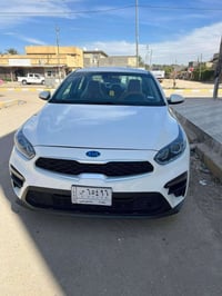 كيا فورتي 2021للبيع ماشية 41الف وارد أمريكي السعر135  تحديد مسار /🤖قيا...