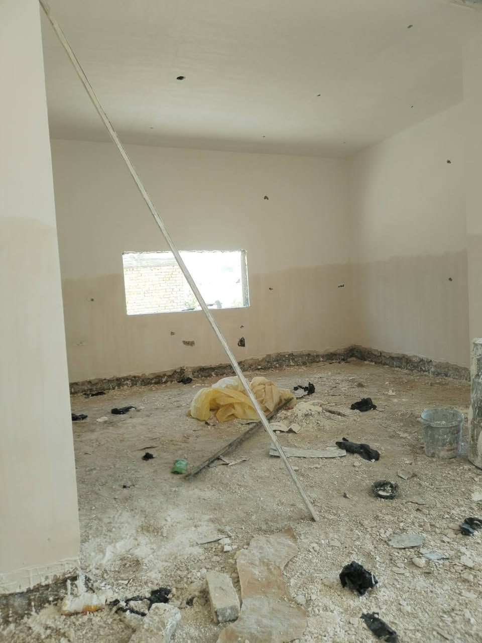 لباخ سمنت وبياض بسعر مناسب شرط درجه اولى
الاتصال أو المراسلة 

***********
