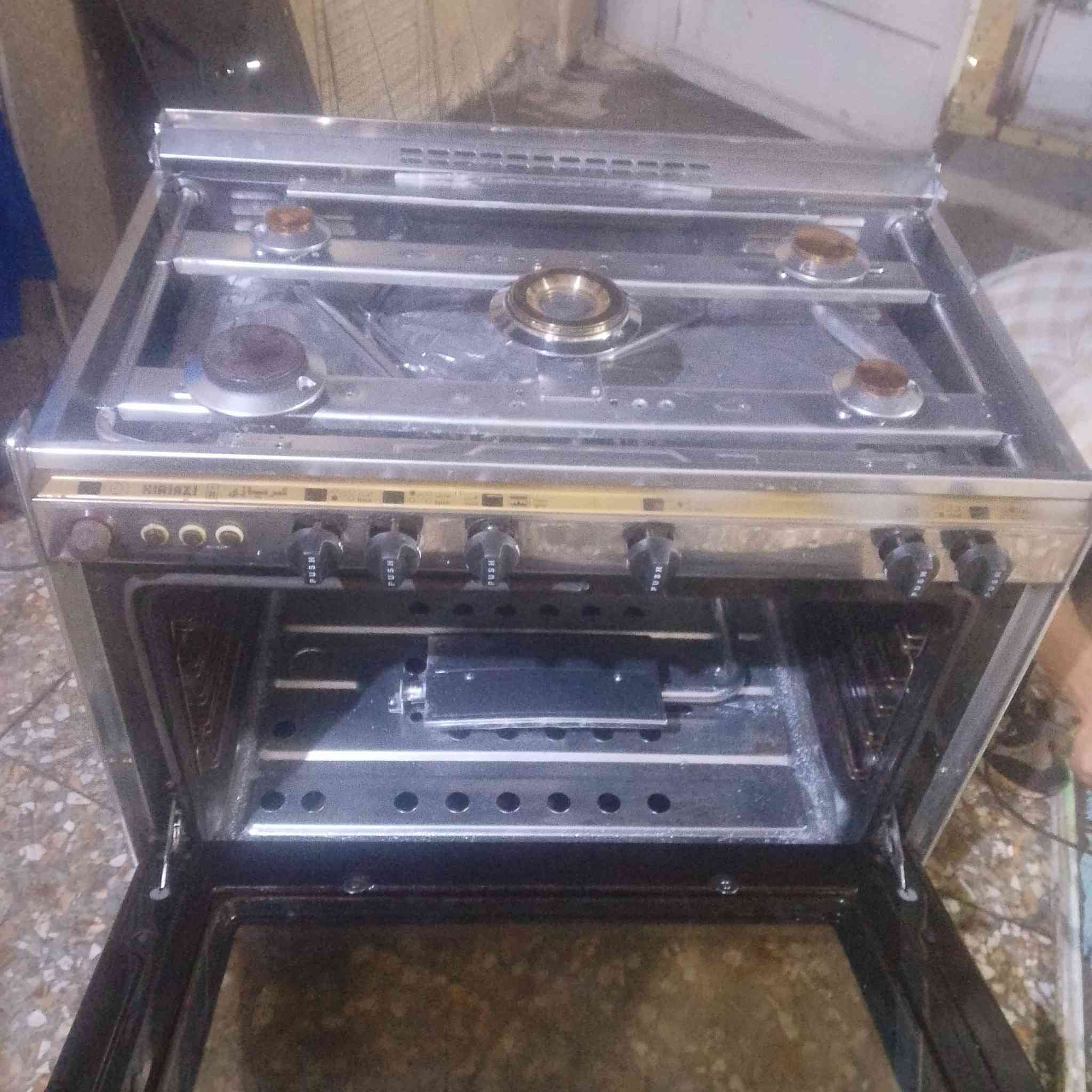 وياكم ابو محمد لتصليح طباخات نجيكم البيت وتدللون تلفون متواجد واتساب أو تصال على الرقم ***********
