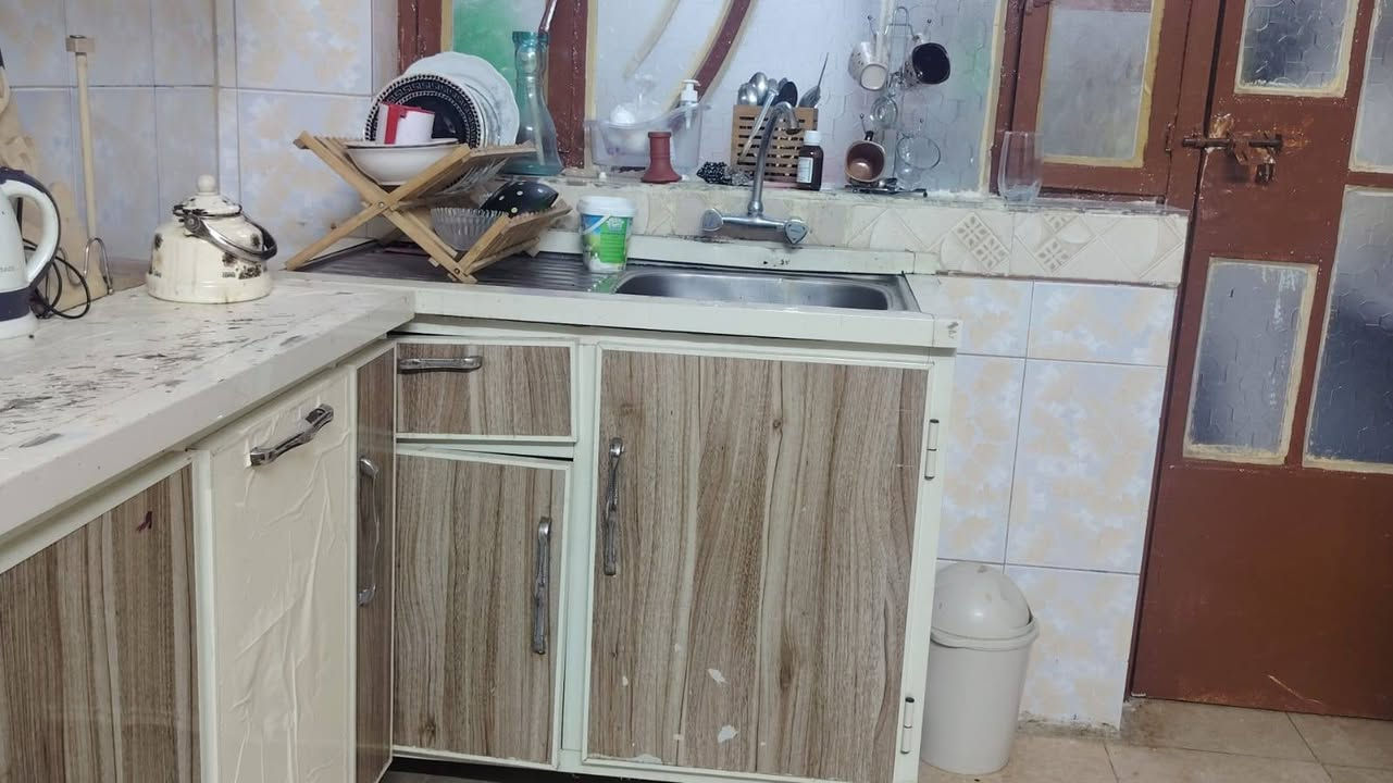 سعر250مكانه الشعب
***********

