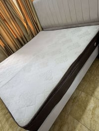 ١٨٠×٢٠٠ • مرتبة