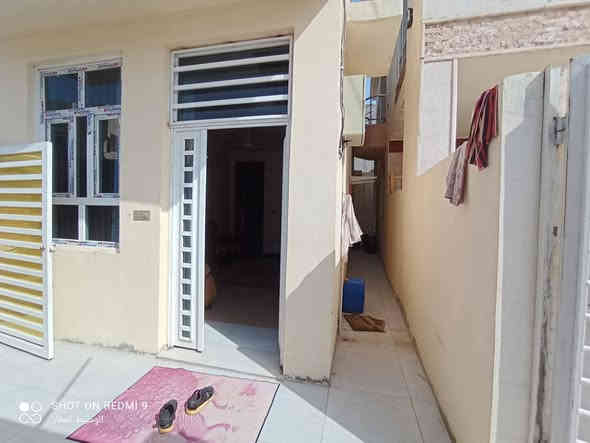 ﷽ #قسط_تطلوعه_
#دار ركن مع مشتمل جانبي مساحة المشتمل 100
دار سكن طابو صرف مساحه 298 ركن 
بناء حديث طابقين  غرفة  نوم وهول 
ومطبخ واستقبال ومجمعات صحيه كراج سياره 
الطابق الثاني غرفتين وهول وصيحات 
حديقه خدمات كامله مي كهرباء شارع تبليط 
أرصفه أناره شبكة   مياه امطار 
مدارس + منظومه امنيه (سكيورتي)
الموقع ابو غرق حي الحسين 
#مجمع_ارض_بابل_السكني 
علما الدار يباع _بمقدمه وتحويل القرض على المشتري 
الأستفسار الاتصال *********** علما أن القسط الشهري للقرض526 تطلوعه 190 ويسدد عقاري باقي تلمبلغ
