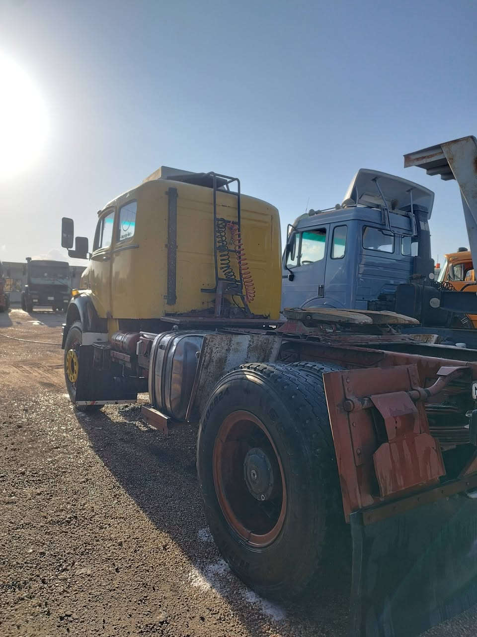 معرض الوان لتجارة السيارات والمعدات الثقيلة يرحب بكم
اقجم سوبر راس 
موديل 1981
كير 130
اكسل جي اف
سياره جهازه العمل
السعر 165ورقه وبيها مجال 

العنوان الانبار الفلوجة الخط السريع
*********** صلاح الحلبوسي
*********** 
*********** عبود الحلبوسي 
***********
