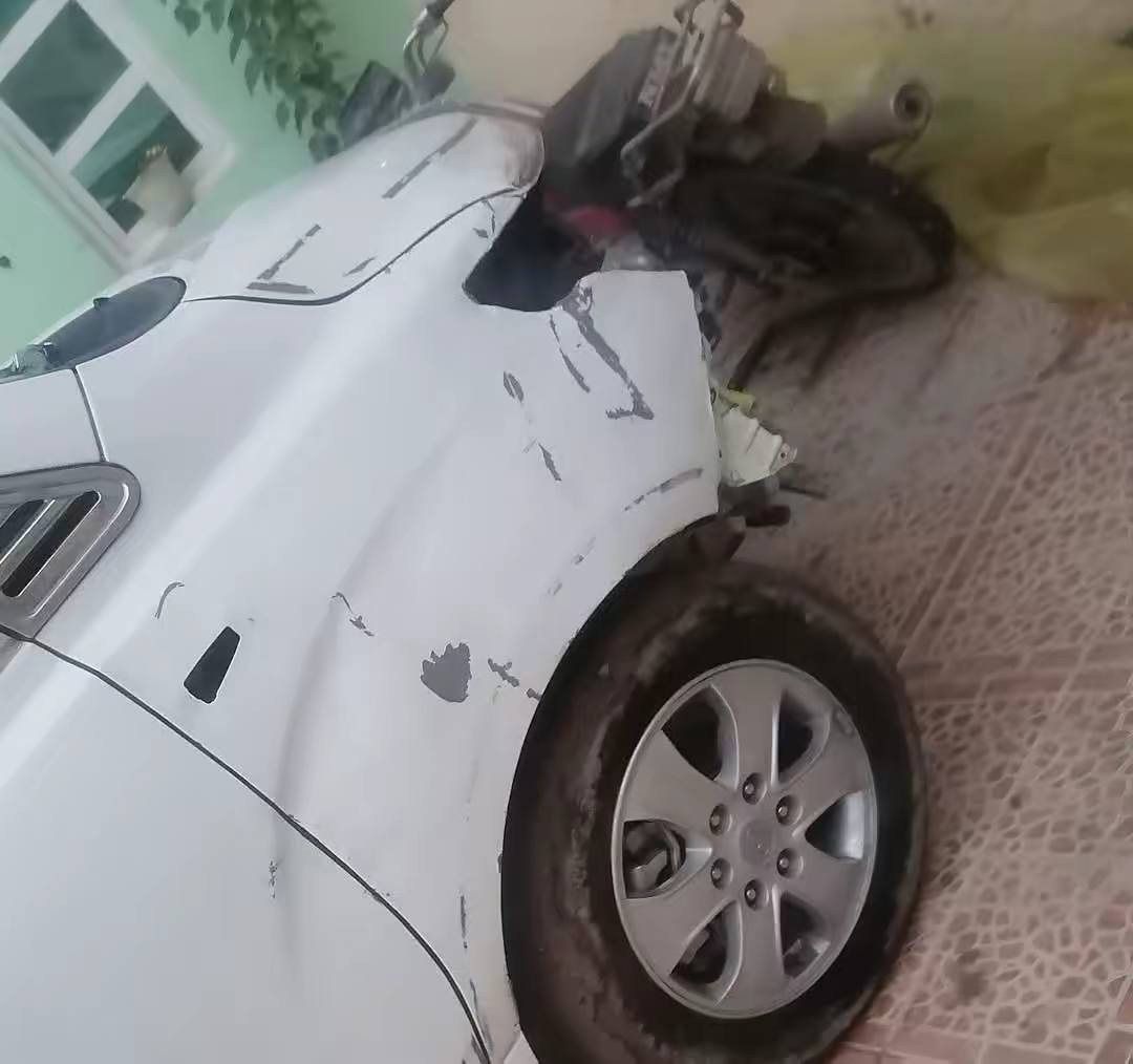 ورشة كركوك لسمكرة السيارات الحديث وقديم 
وشغل درجه اولى 
تبديل الشواصي والبرانكيتات 
تلكيط الحساسات
بأسعار مناسبة 
وتعديل على بارد بحدث الطرق ***********احمد ابو رضا
