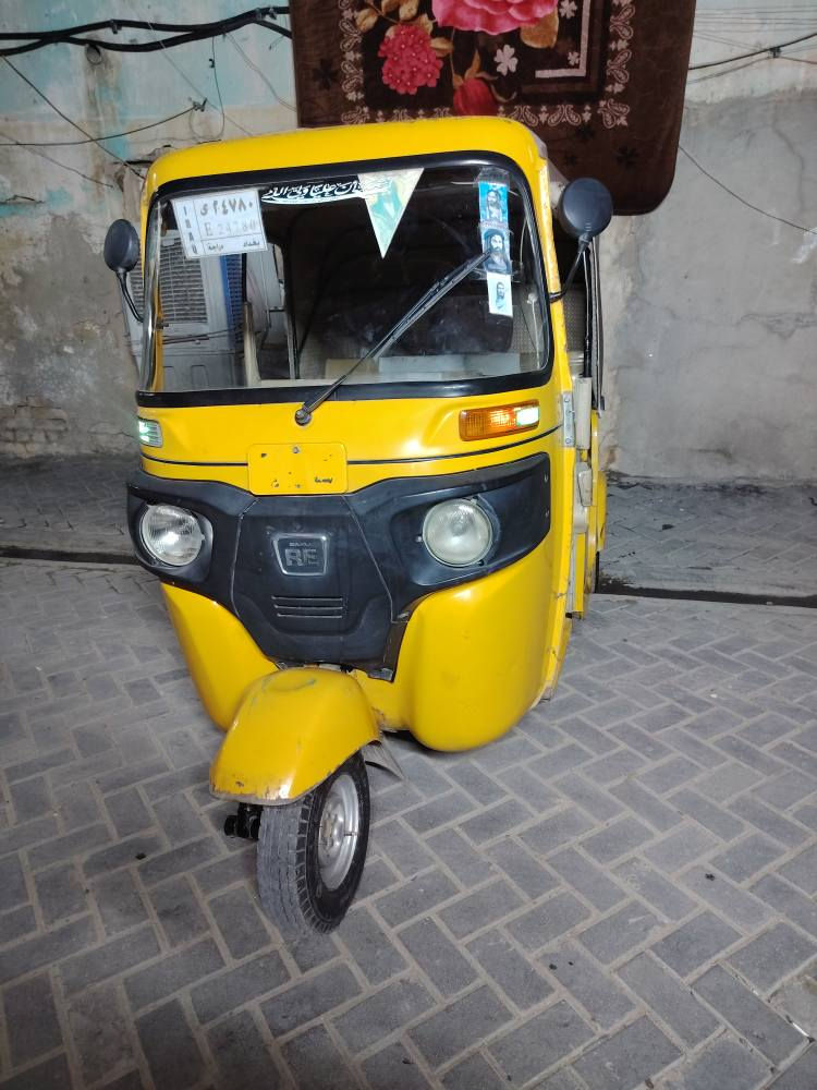 سلام عليكم تكتك موديل 2019 مرقمه جهازه تحويل ثاني يوم مكينه مكفوله بيها بس صفحه صبغ السعر 6 بيها مجال قليل عنوان مدينه صدر قطاع 18 يريدها اتصل ***********
