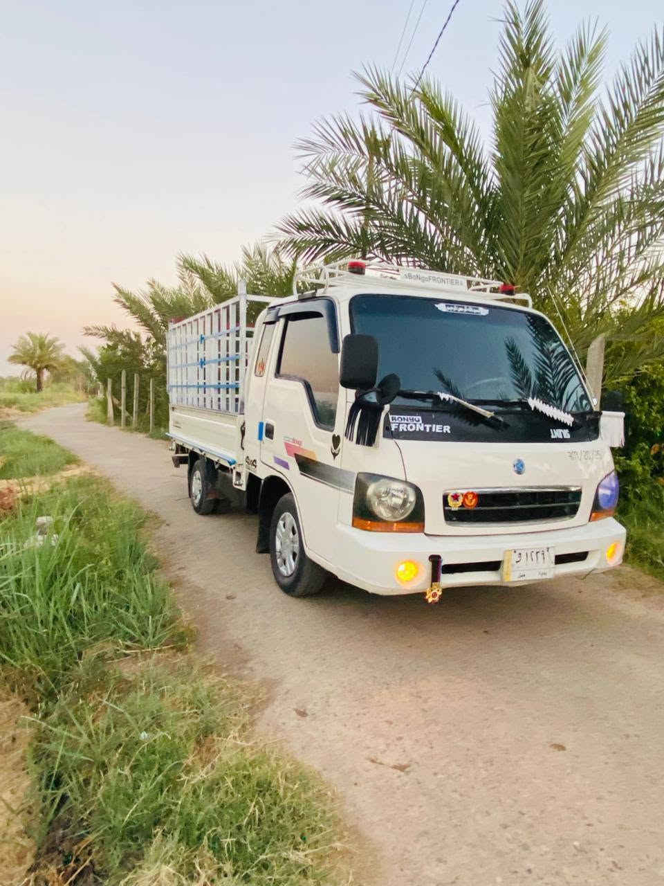 سلام عليكم لبيع كيه ام عيون موديل 2000 رقم بغداد تحويل مباشر سنويه ال27 مكينه كير شاصي كسل مكفول كهربائية كلهة شغالة صدرامامي وخلفي جديد دوشمه جديده  المكان اطراف التاجي لاتصال ***********
