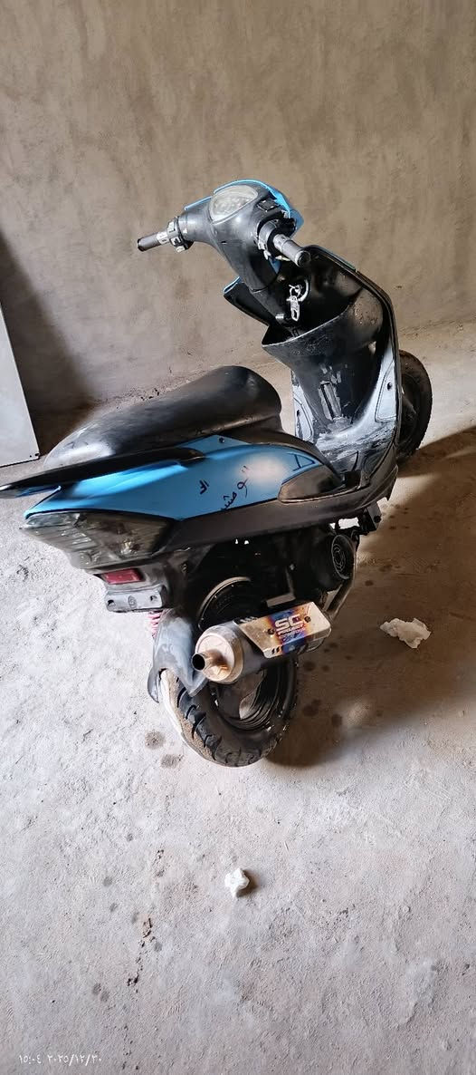 ماكس عدله مفتوحه مره وحده سلف اشاير هورن شغالات بس الصطاب الوره يرادله ربط يعني شغال الدراجه رزنه وسريعه حيل السعر 650وبيه مجال العنوان البصره تنومه رقم الهتف ***********
