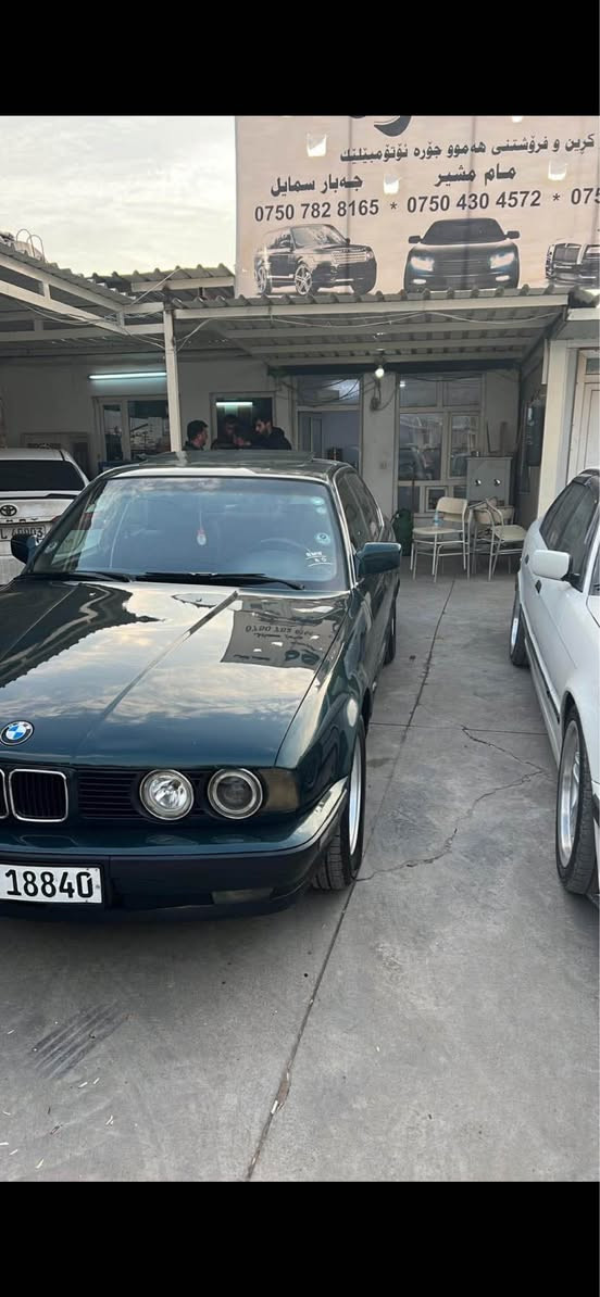 بیم ٥٢٠ گێڕ عادی  مۆدیل ١٩٩١ تەبرید سلایت ئاوێنە کارەبای لایت عەلقە  چوار تایەو ویلی لۆک لۆک ڕەقەمو سەنەوی نوێ هەتا ٢٠٢٧  سبوخ عامە لۆ جوانی لێدراو بەس دوو جامڵخی هەیە سعری ٥٧ مەجالەکی کەم گۆرێنەوەش دەکەم رەقەم موبایل ***********سەیارەکە رەقەم سلێمانیە ئەگەر موشتەری نیت نامە مەنێرە أربيل, العراق
