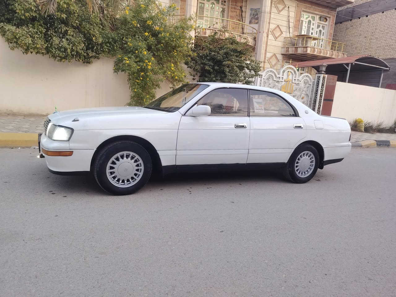 سلام عليكم بطه كروان متصل  مكفوله كفاله عامه موديل ٩٥ مشروع وطني رقم بغداد دولي تحويل ثاني يوم سنويه لل ٢٩  كير ومكينه شرط حداديه صدر تخم تاير مكفوله كفاله عامه من العيب الشرعي  لايت زنون ابيض شاشه كامره شغاله سنتر لوك
العنوان واسط السعر 53 $ بيها مجال بسيط جداا  #المنشور  ‏
‏‪0785 471 0273‬‏
