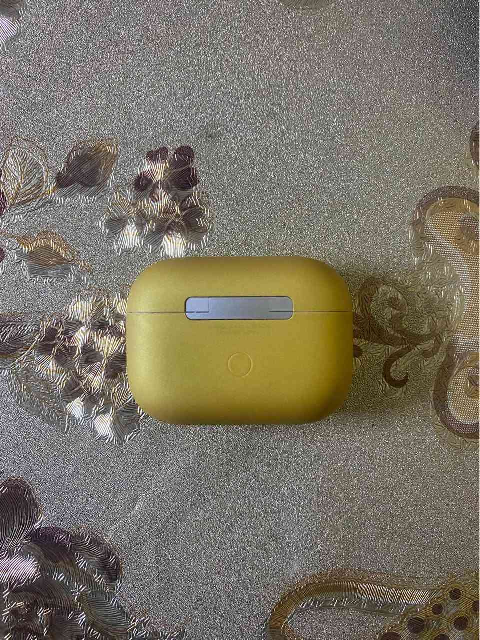 سلام عليكم ايربود اصلي برو 2 تشتغل بس تك قيم وخذ *********** بغداد, العراق
