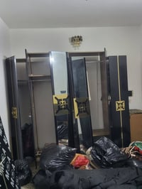 غراض شقة بلاش غرفة نوم تركيا ٥ قطع ب 175الف هية ودوشك  سنك وملحق نضيف ...