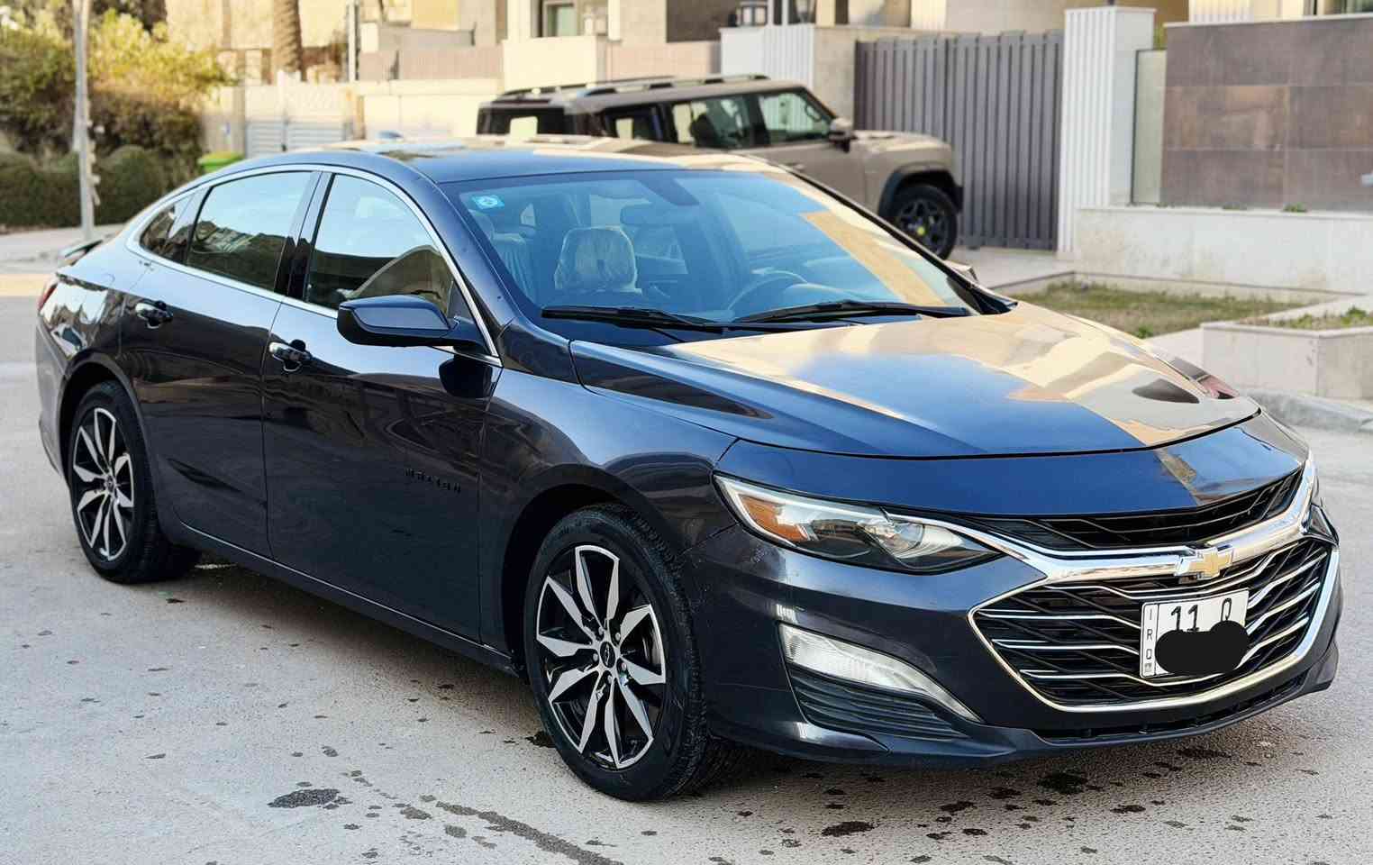 السلام عليكم من رخصة الادمنية للبيع
ماليبو 2022 ماشيه 20 الف فئة RS حادث جاملغ و بنيد
السيارة كلش جديدة و برغي نقص مابيها كير محرك كفاله
صدر شركة تخم تاير جديد ويل 20 و سبايد بلاديات
كشنات كهرباء شاشه جبيرة هاندبريك بصمة
باقي مواصفات الماليبو معروفه السيارة كلش جديدة 
لتقارنهة بالمهجومات شوف الصور و السونار كلشي موجود
رقم بغداد الجديد شرط التحويل مكاني شارع فلسطين
عارضها ب 117$ بيها مجال بسيط و اتحدى هيج سعر بالسوك
اي استفسار ***********
