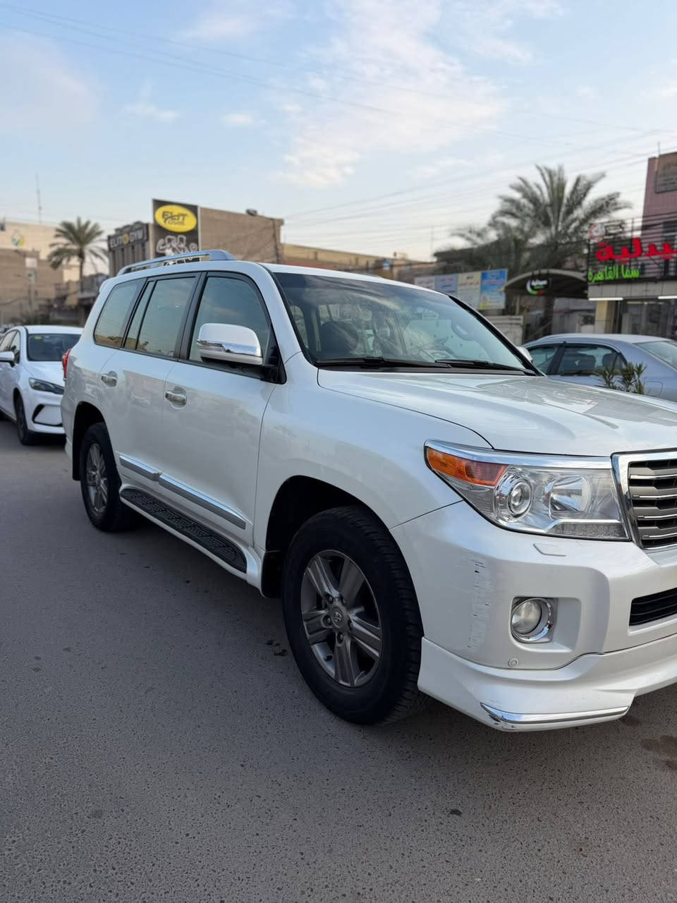 سلام عليكم 
لاندكروز  موديل 2015  
رقم أربيل باسمي 
4700
موصفات VXR لكزز
كشنات خزن
5بصمات ترحيب
شاشه ام دعاء
5كامرات 360
مري شفط+كامرات جانبيه
صندوق كهرباء
12سماعه دمام سماعات JPL
كشنات كهرباء امامي والصدر
كشنات تتدفى وتبريد
3شاشات سياره
مواصفات للكرز معروفه 
عنوان بغداد
‭0770 455 5362‬
***********
