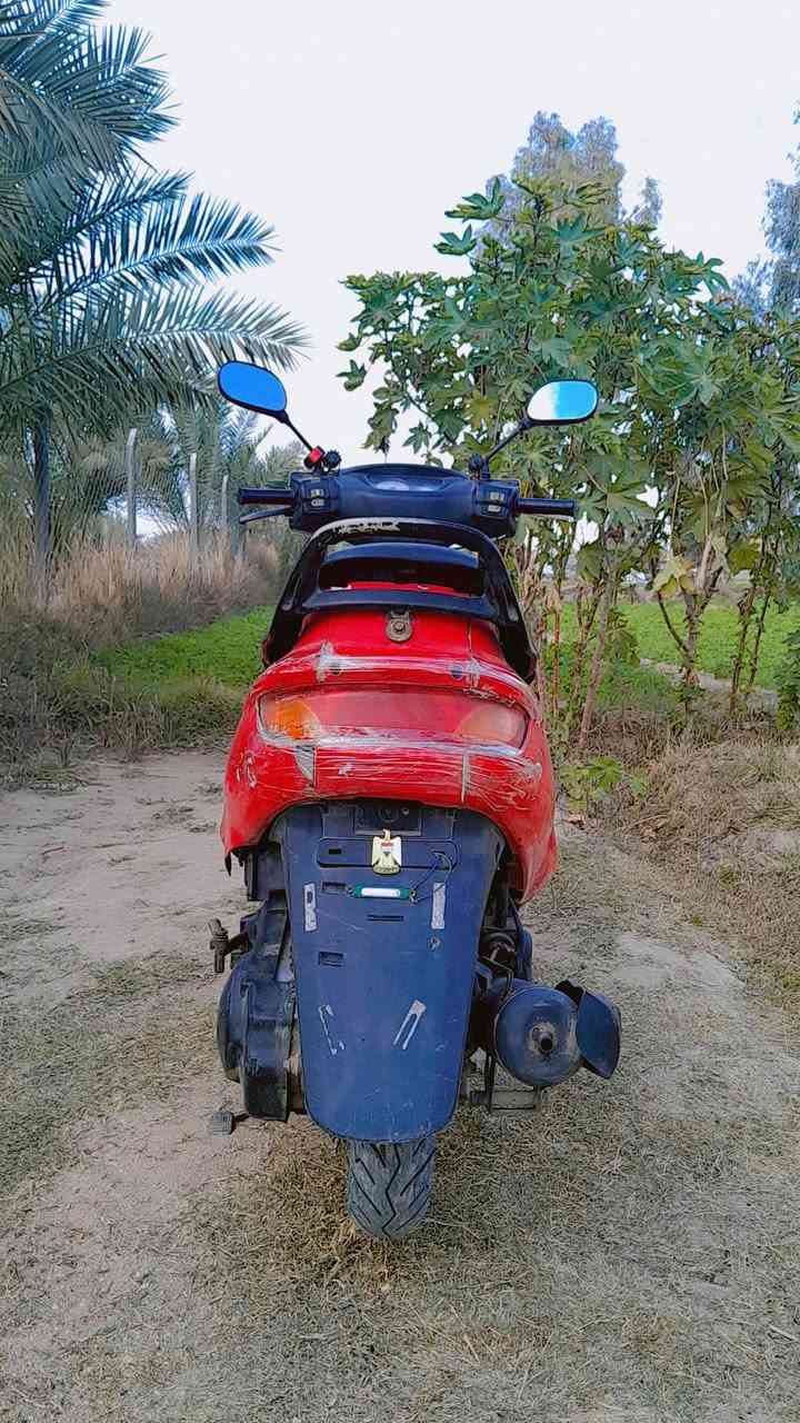 دراجه للبيع فراشه ..ياباني .نثيه ..4T.140
محرك مجفت جديد..بوش بستم ولفات..+..زنجيل ومساطر.
كابريتر..محور يراني مع الشوته إيراني...دراجه جاهزه وخير من الله ..........او مراوس بدراجه إيراني 
السعر 350..وبيها مجال ...***********
